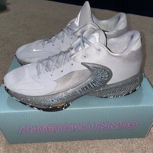 *Rare* Nike Zoom Freak 4 “Etched in Stone” Giannis Basketball Shoes/Sneakers